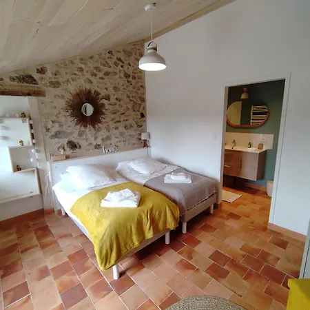 Le Moulin Du Fresne, D'hôtes Gourgé